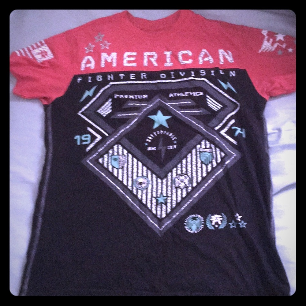 Men’s small American fighter shirt